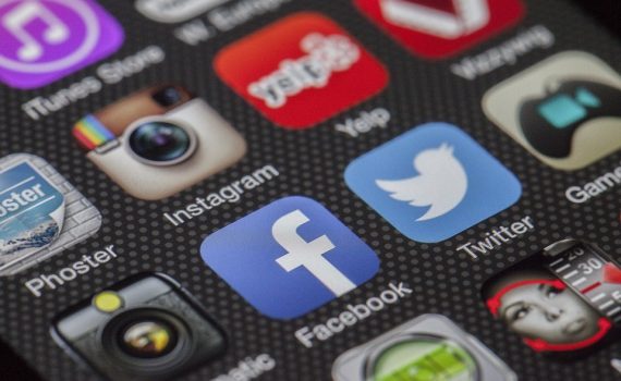 Marknadsföra blogg via sociala medier